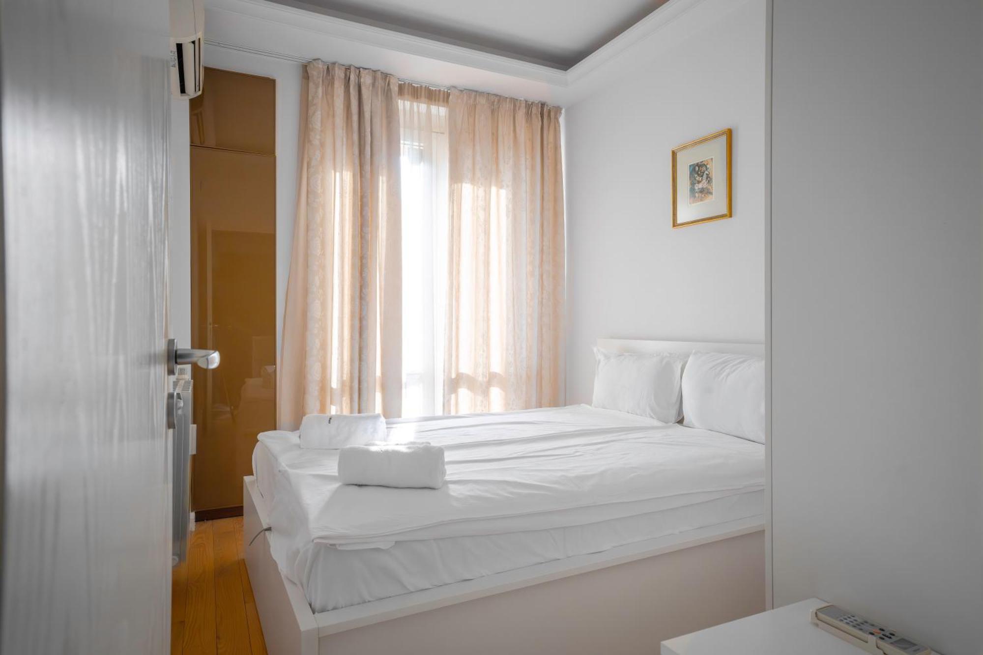 Apartament Central Luxurious 2 Bd Flat Near Ndk Sofia