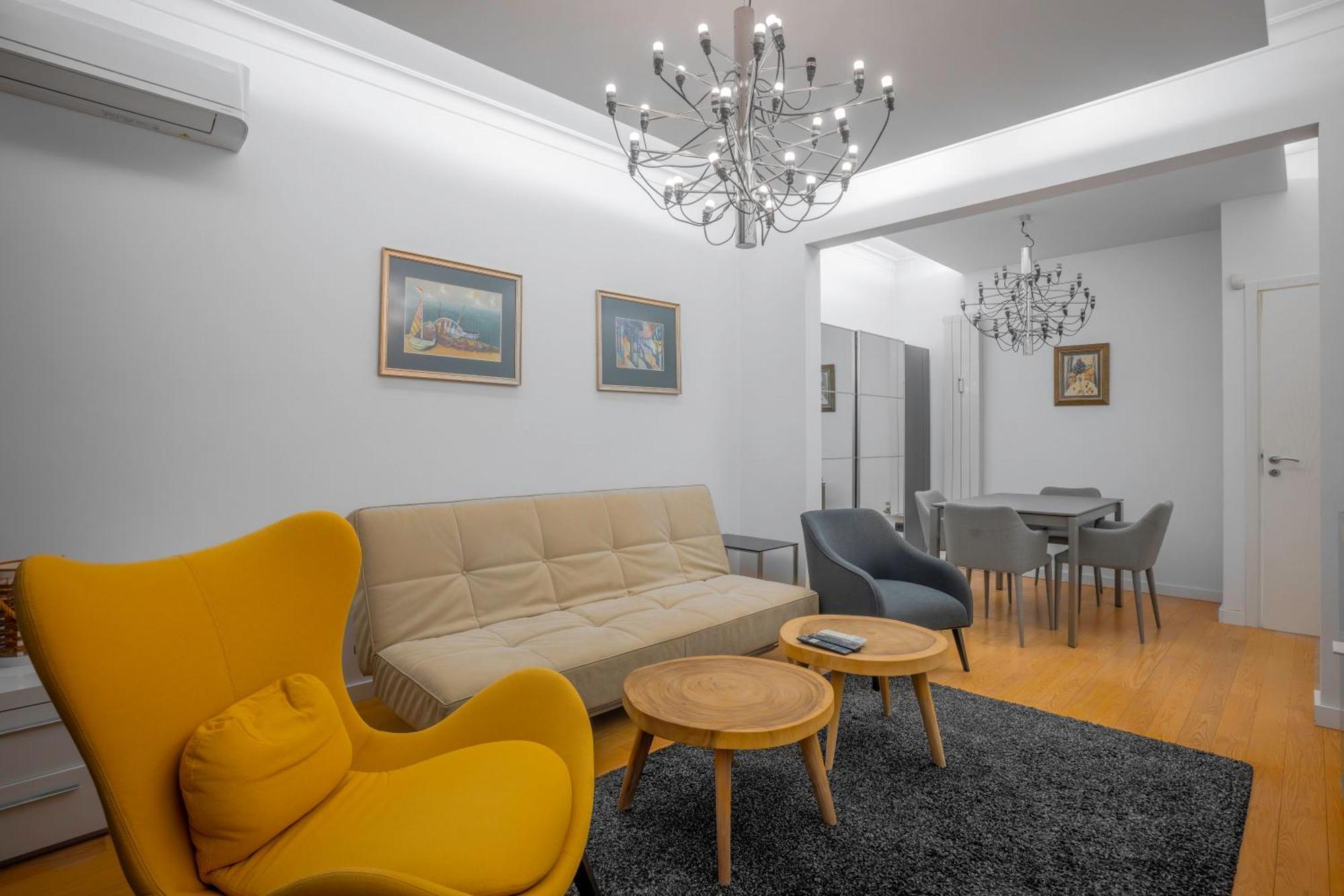 Luxurious 2 Bd Flat Near Ndk Apartemen Sofia